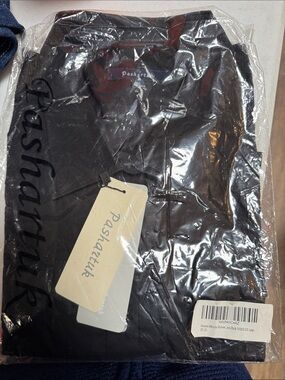 Black western button up Top - Packaged un opened